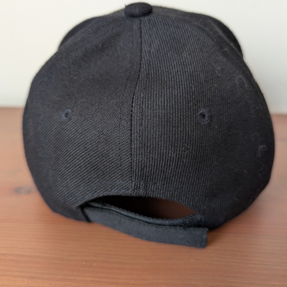 Black World Series Champions Cap - Picture 4 of 4